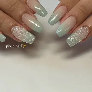 ネイル 佐藤 穂乃香のネイルデザイン