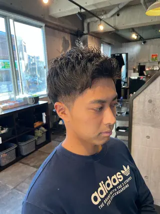 ショート メンズ SWELL-WHITE-所属・SWELL  高峰 将生  メンズ専門のヘアスタイル