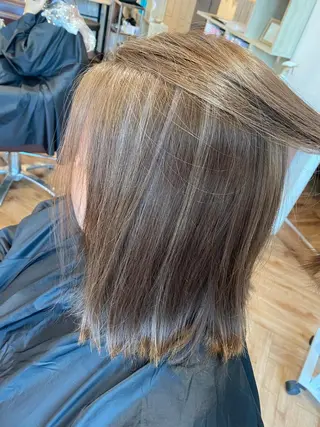 ミディアム カラー 韓国ヘア顔周りカット 艶髪ベージュtamaのヘアスタイル