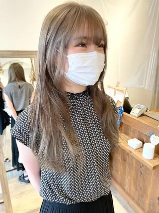 ロング カラー 🩰オリーブ/ ベージュ松本咲花🩰のヘアスタイル