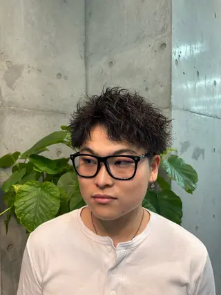 ショート パーマ メンズ 山口 陽平のヘアスタイル