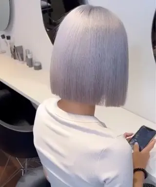 ショート カラー ヘアアレンジ ハイトーンカラー /梅田/みほのヘアスタイル