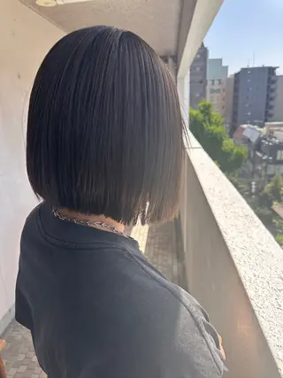 ミディアム カラー vivre libre（ヴィーヴル リーブル）所属・ビブル/ 仲村真里奈のヘアスタイル