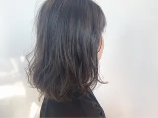 セミロング カラー 【Uneユヌ】菊地 春那のヘアスタイル