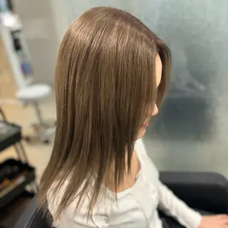 セミロング Yuzu️🫧/艶 ハイトーン/韓国ヘアのヘアスタイル