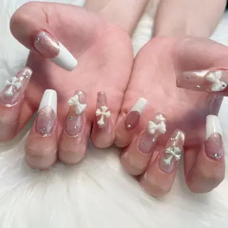 ネイル ゴテゴテ💙ワンホン リオナのネイルデザイン