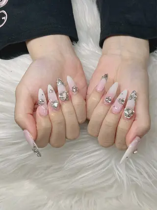 ネイル Lee Nailsのネイルデザイン
