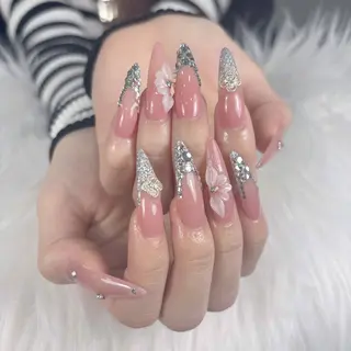 ネイル QUEENSNAIL STUDIOのネイルデザイン