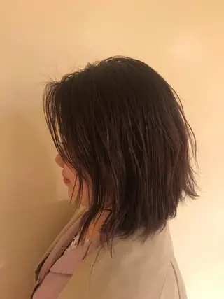 ミディアム カラー 松島 涼花のヘアスタイル