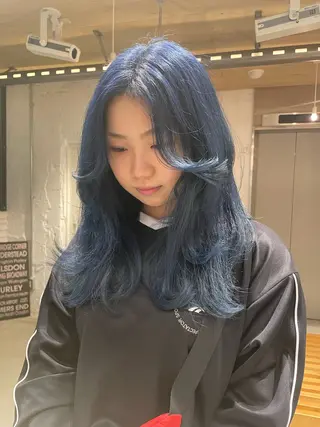 ロング カラー LUNTY NAMBA所属・艶ハイトーン👑♡ NATSUKIのヘアスタイル