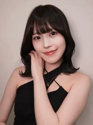 ミディアム コテ巻き/パーマ/艶 透明感/荻原凜太郎のヘアスタイル