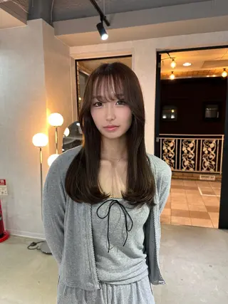 セミロング 艶髪カラー/レイヤ ー支持No.1renのヘアスタイル