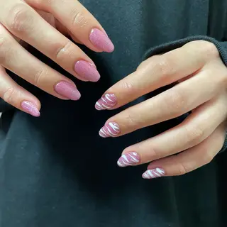 ネイル umi 🩵🤍のネイルデザイン