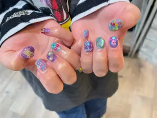 ネイル R'well所属・はばすみれ🎀ﾈｲﾙ 光ﾌｪｲｼｬﾙ ﾍｱのネイルデザイン