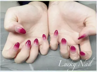 ネイル Lucky Nail Studioのネイルデザイン