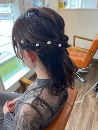 セミロング ヘアアレンジ 廣川 真梨乃のヘアスタイル