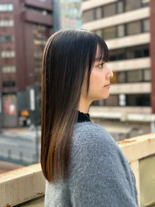 ロング Respia所属・早坂 匠/酸性ストレートのヘアスタイル