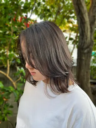 ミディアム 田中 鈴乃のヘアスタイル