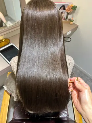 カラー 堀越 エリのヘアスタイル