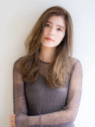 ロング 髪質改善 SerA by U-REALMのヘアスタイル