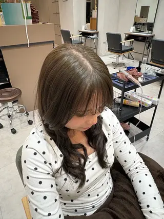 カラー 小西 暖のヘアスタイル