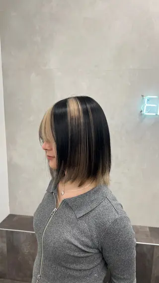 ショート カラー れむ/ブロンド ブリーチカラーのヘアスタイル