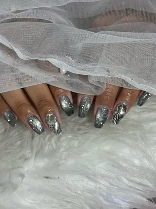 ネイル LAVISH nail salonのネイルデザイン