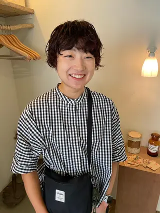 ショート カラー ヒナゴ トヨカズのヘアスタイル