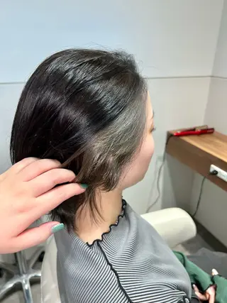 ミディアム カラー オタク美容師💟 チバコナツのヘアスタイル