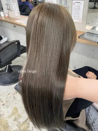 ロング カラー 安住 日花のヘアスタイル