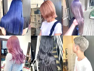 ロング カラー ヘアアレンジ 青髪特化🩵ブリーチ ハッシュカットのヘアスタイル
