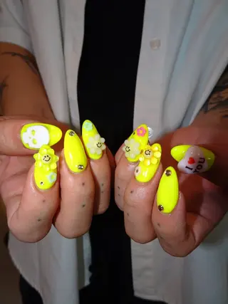 ネイル Ami 🦥のネイルデザイン