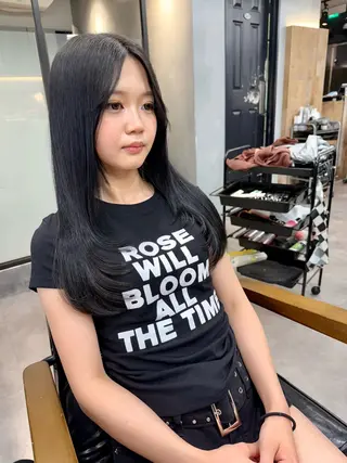 セミロング カラー 色気レイヤー& ショートはお任せ🌟のヘアスタイル