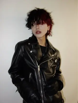 メンズ ブリーチカラー🥣 デザインカラー🌈のヘアスタイル