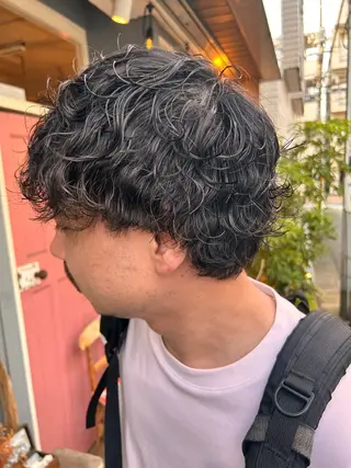 ショート パーマ メンズ 清水千優/パーマ/透 明感カラー/メンズのヘアスタイル