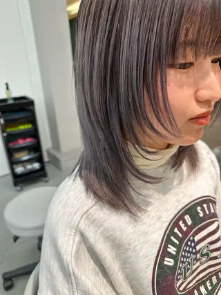 ミディアム 松本 莉央のヘアスタイル