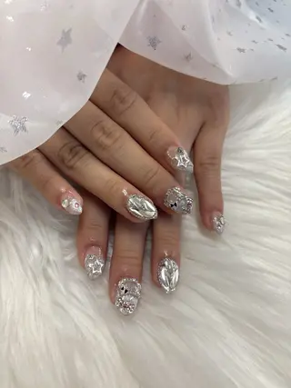 ネイル 髙橋 詩季のネイルデザイン