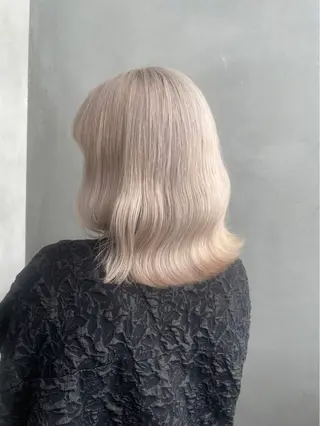 カラー Off-White 大阪所属・offwhite Nano🪩🧡のヘアスタイル