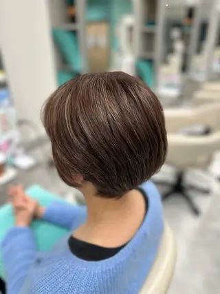 ショート カラー LeeHorie MIUのヘアスタイル