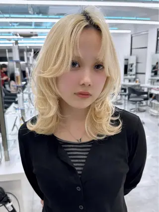 ロング カラー ヘアアレンジ 艶カラー/ハイトーン /レイヤーカットのヘアスタイル