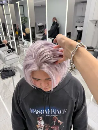 ショート カラー 新宿店長 🦄ブリーチYUGOのヘアスタイル
