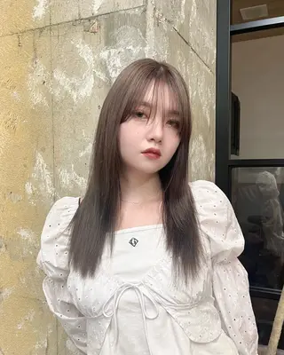 セミロング カラー 寒色 ♡ レイヤー ┊︎miyuのヘアスタイル