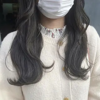 セミロング カラー uni 江坂🦋 木下風子のヘアスタイル