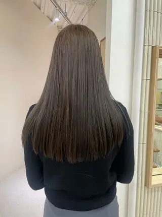 ロング DEE okumuraのヘアスタイル