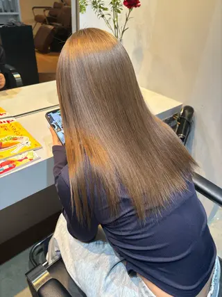 ロング カラー 黒川 朱音のヘアスタイル