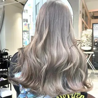 セミロング カラー ヘアアレンジ 🌹TikTok4万 フォロワー🌹AKIのヘアスタイル