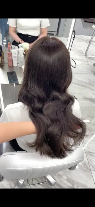 ロング カラー 透明感ミルクティー✨ 西澤 ジュンヤのヘアスタイル