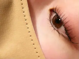 マツエク・マツパ Li'a eyelashsalon所属・Li'a【リア】 成瀬なぎ子のマツエク・マツパデザイン