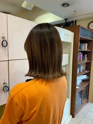 ミディアム 桑田 新菜のヘアスタイル