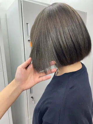 ミディアム カラー ボブカットモデル 🧃Shionのヘアスタイル
